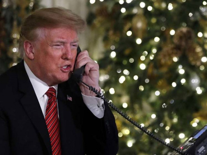 Câu hỏi về ông già Noel gây "bão" mạng của ông Trump với cô bé 7 tuổi
