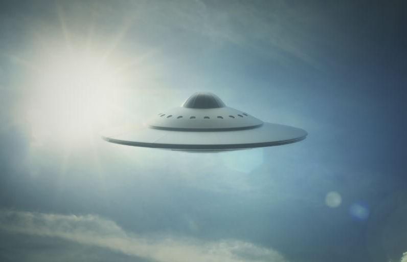 Bí ẩn lời cảnh báo của người ngoài hành tinh chiếm sóng truyền hình 42 năm trước