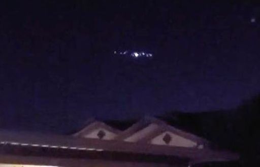 Tranh luận xung quanh vật thể lạ được cho là UFO khổng lồ xuất hiện tại Mỹ