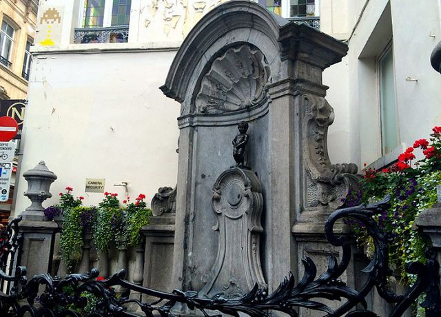 'Chú bé đứng tè' lãng phí hàng nghìn lít nước sạch suốt 400 năm chu be dung te lang phi hang nghin lit nuoc sach suot 400 nam