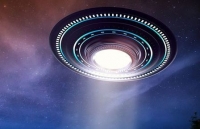 dia bay bi an xuat hien phia tren nui lua moi phun trao