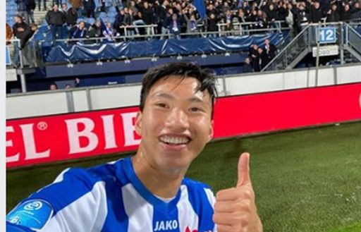Khi giấc mở trở thành sự thực, báo Hà Lan nói gì về màn ra mắt của Văn Hậu ở Heerenveen?