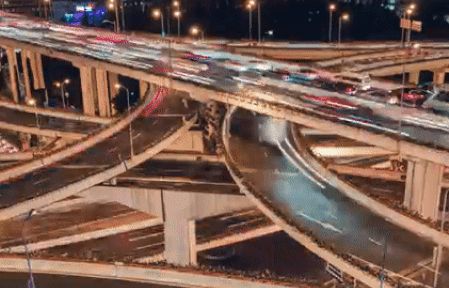 'Ma trận' nút giao thông 6 làn đường kết nối như lạc vào mê cung