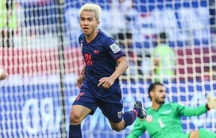 Chanathip: 'Cầu thủ Việt Nam cống hiến ở đội tuyển là vì... thu nhập thấp'