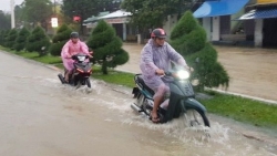 Dự báo thời tiết ngày và đêm nay (1/12): Trung Bộ mưa rất to; tin lũ khẩn; không khí lạnh ở Bắc Bộ và Bắc Trung Bộ