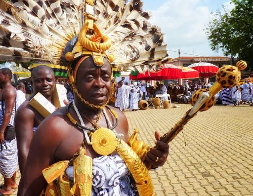 Điều lạ lùng ở bộ tộc đeo cả cân vàng trên người