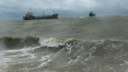 Dự báo thời tiết: Tin vùng áp thấp gần Biển Đông khả năng mạnh thành bão