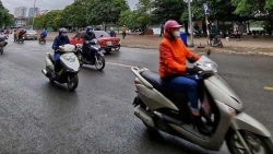 Dự báo thời tiết ngày và đêm nay (21/12): Bắc Bộ, Bắc Trung Bộ rét đậm, có nơi rét hại, vùng núi dưới 5 độ; Miền Nam mưa rào và dông vài nơi