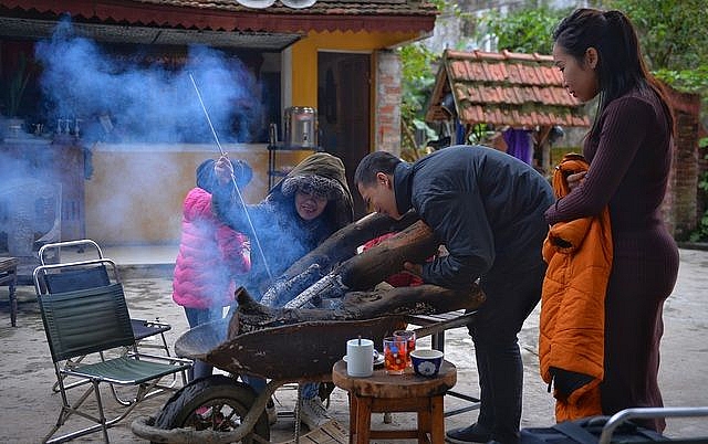 Dự báo thời tiết ngày và đêm nay (22/12): Bắc Bộ, Bắc Trung Bộ trời rét có nơi rét đậm rét hại; Nam Trung Bộ mưa to đến rất to, đề phòng lốc, sét, gió Dự báo thời tiết ngày và đêm nay (22/12): Bắc Bộ, Bắc Trung Bộ trời rét có nơi rét đậm rét hại; Nam Trung Bộ mưa to đến rất to, đề phòng lốc, sét, gió