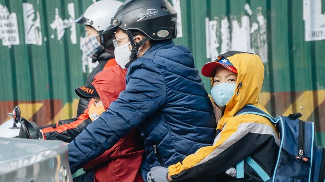 Dự báo thời tiết đêm nay và ngày mai (30-31/12): Bắc Bộ, Bắc Trung Bộ rét đậm rét hại, ngày nắng. Trung Bộ mưa to. Nam Bộ mưa rào vài nơi. Hà Nội 8-17 Dự báo thời tiết đêm nay và ngày mai (30-31/12): Bắc Bộ, Bắc Trung Bộ rét đậm rét hại, ngày nắng. Trung Bộ mưa to. Nam Bộ mưa rào vài nơi. Hà Nội 8-17