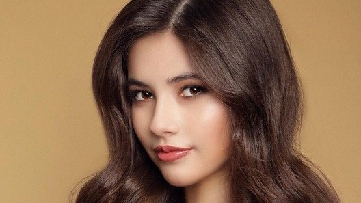 Hoa hậu Hoàn vũ 2021: Diện mạo xinh như búp bê của người đẹp đến từ nước Nga