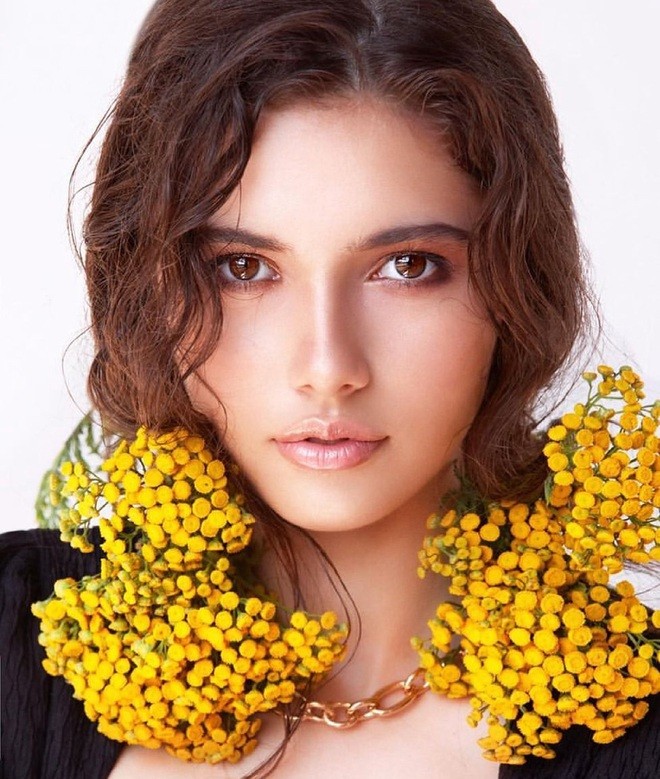 Hoa hậu Hoàn vũ 2021: Diện mạo xinh như búp bê của người đẹp đến từ nước Nga Hoa hậu Hoàn vũ 2021: Diện mạo xinh như búp bê của người đẹp đến từ nước Nga