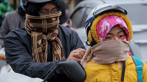 Dự báo thời tiết đêm nay và ngày mai (5-6/12): Bắc Bộ, Bắc Trung Bộ, Tây Nguyên đêm và sáng trời rét; Nam Bộ lạnh về đêm và sáng; Cả nước có nắng