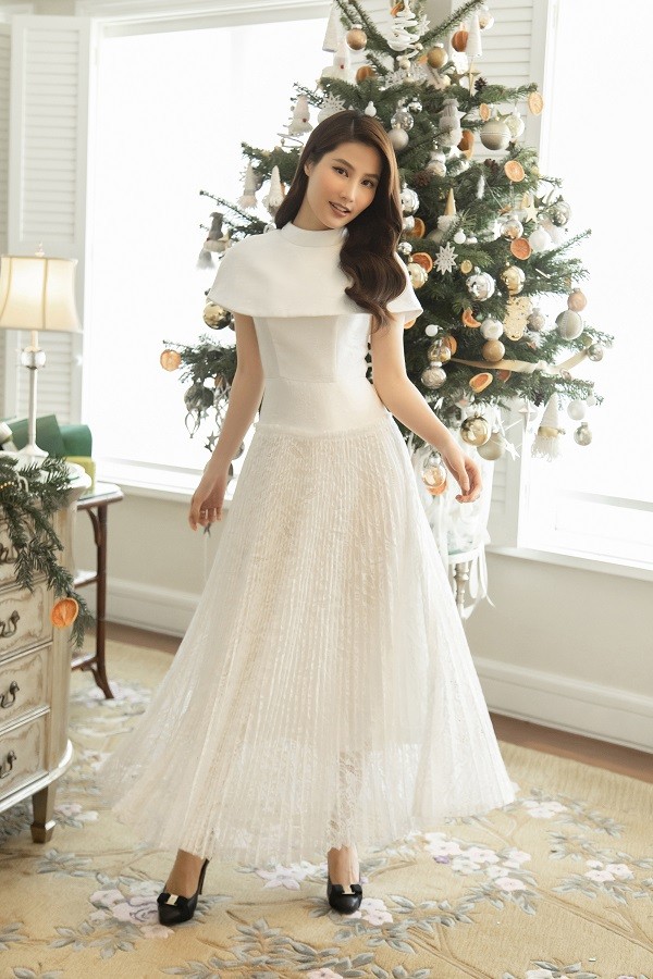 Dàn người đẹp thanh lịch tông trắng mừng sinh nhật 'nữ hoàng ảnh lịch' Diễm My