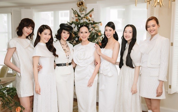 Dàn người đẹp thanh lịch tông trắng mừng sinh nhật 'nữ hoàng ảnh lịch' Diễm My