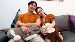 Phố trong làng: Diễn viên Đức Hiếu hôn nhân ngọt ngào và diễn xuất duyên dáng trên phim