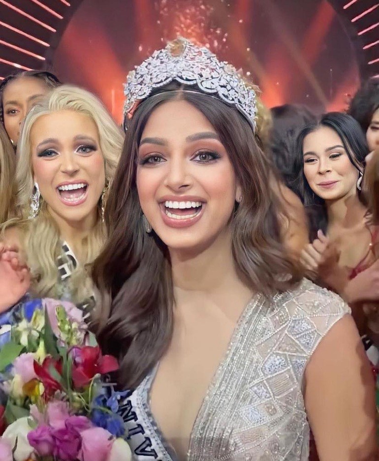 Vẻ đẹp quyến rũ và tràn đầy năng lượng của tân Hoa hậu Hoàn vũ 2021