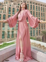 Miss Universe 2021: Phong cách đơn giản mà sang trọng của 'mỹ nhân đẹp nhất Philippines' khi làm giám khảo