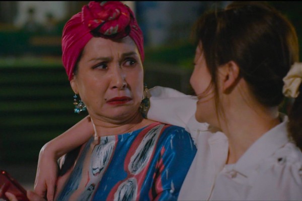 Thương ngày nắng về: Lan Phương và NSND Lan Hương được khen đóng hay diễn giỏi khi quay cảnh con dâu say với mẹ chồng Thương ngày nắng về: Lan Phương và NSND Lan Hương được khen đóng hay diễn giỏi khi quay cảnh con dâu say với mẹ chồng