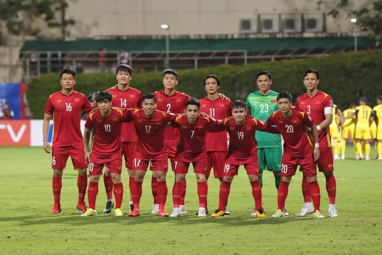 Indonesia đánh giá Việt Nam mạnh nhất AFF Cup 2020 và chỉ ra 3 chiến binh Sao vàng giỏi nhất Indonesia đánh giá Việt Nam mạnh nhất AFF Cup 2020 và chỉ ra 3 chiến binh Sao vàng giỏi nhất