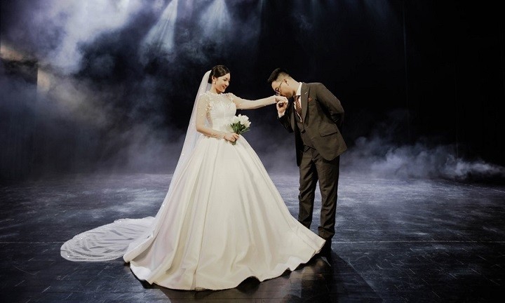 Xem ảnh cưới lung linh của MC trẻ VTV Phương Thảo