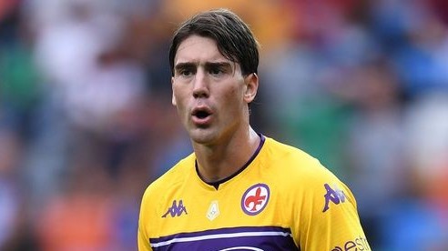 Chuyển nhượng cầu thủ Man Utd: Đua giành chữ ký Dusan Vlahovic; Barca muốn có Edinson Cavani theo dạng tự do