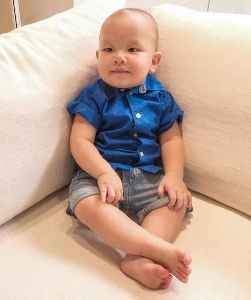 Ngắm những hình ảnh xinh xắn, đáng yêu của Lisa - Leon nhà Hồ Ngọc Hà và con gái Đông Nhi Ngắm những hình ảnh xinh xắn, đáng yêu của Lisa - Leon nhà Hồ Ngọc Hà và con gái Đông Nhi