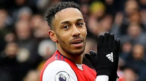 Chuyển nhượng cầu thủ Ngoại hạng Anh: HLV Rangnick liên hệ Haaland; Man Utd hỏi mua Julian Alvarez; Barca mượn Aubameyang