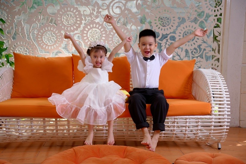 Gia đình ca sĩ Vy Oanh quây quần chụp ảnh Giáng sinh