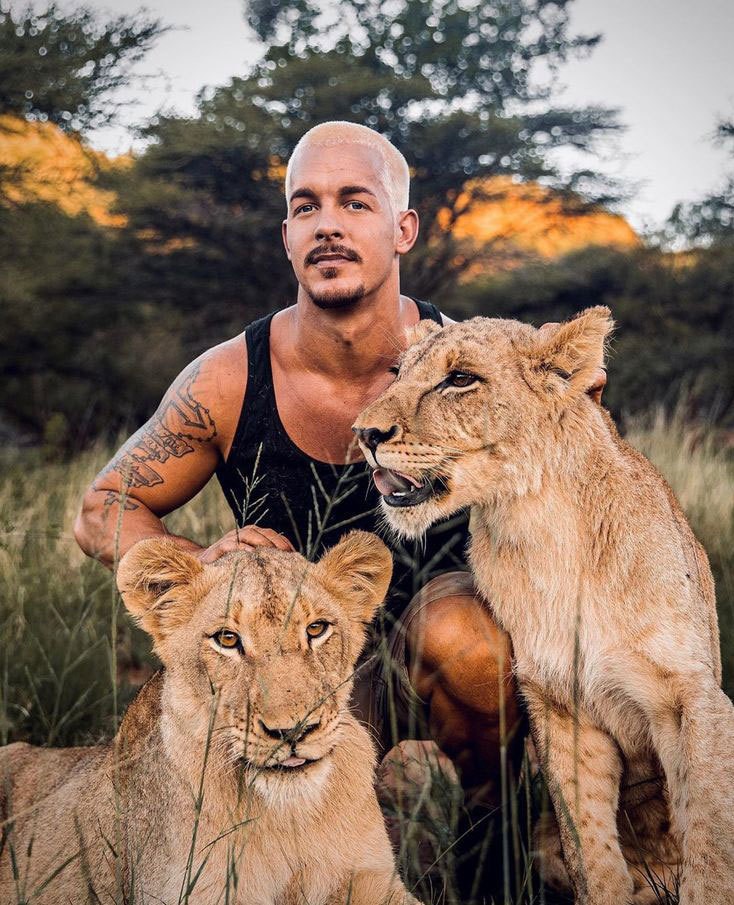 Top 10 sao nam dẫn đầu danh sách 100 gương mặt đẹp nhất thế giới năm 2021