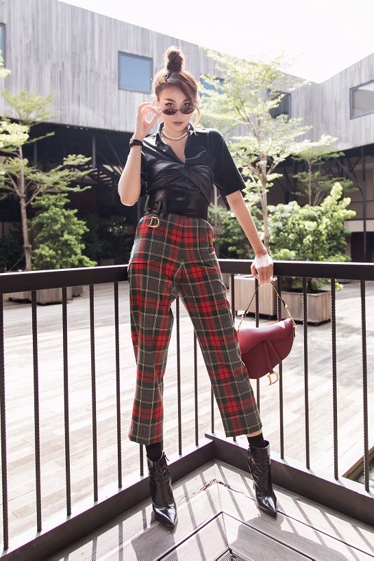 Khám phá cuộc sống độc thân mà giàu sang của siêu mẫu Thanh Hằng