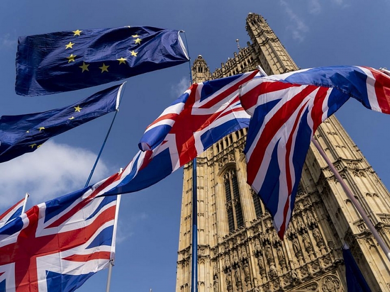 dam tiep hay dau lai