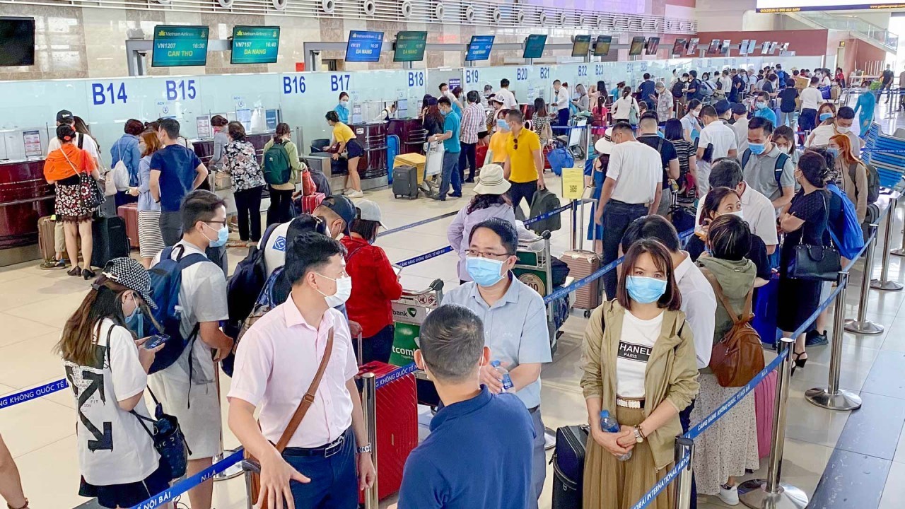 Hành khách cần lưu ý gì khi đi tàu bay mùa cao điểm?