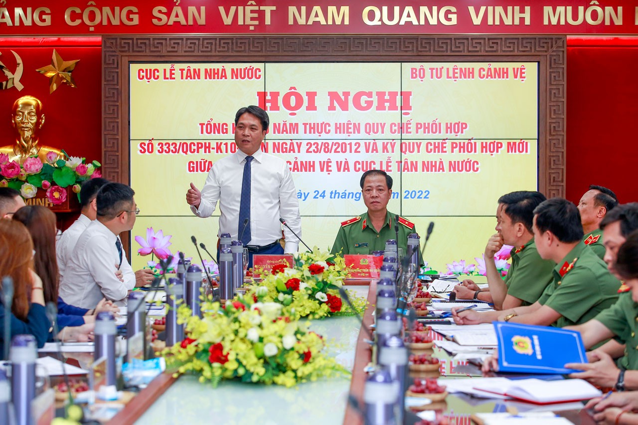 PHỐI HỢP CÔNG TÁC GIỮA CẢNH VỆ VÀ LỄ TÂN TRONG VIỆC NÂNG TẦM CÔNG TÁC TỔ CHỨC, PHỤC VỤ HOẠT ĐỘNG ĐỐI NGOẠI CỦA LÃNH ĐẠO CẤP CAO VIỆT NAM VÀ NƯỚC NGOÀI