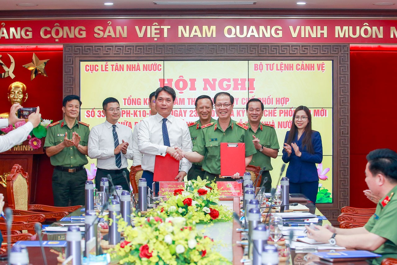 PHỐI HỢP CÔNG TÁC GIỮA CẢNH VỆ VÀ LỄ TÂN TRONG VIỆC NÂNG TẦM CÔNG TÁC TỔ CHỨC, PHỤC VỤ HOẠT ĐỘNG ĐỐI NGOẠI CỦA LÃNH ĐẠO CẤP CAO VIỆT NAM VÀ NƯỚC NGOÀI