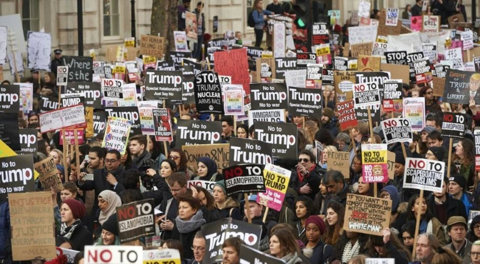 Brexit và Tổng thống Trump khiến người Anh lo lắng