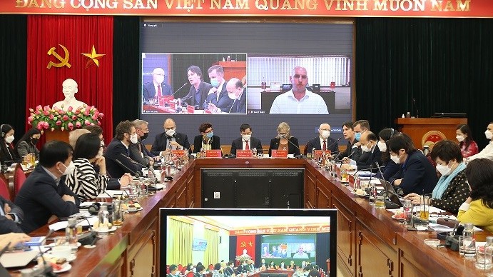 Các Đại sứ Bắc Âu 'bật mí' mô hình kinh doanh để phát triển bền vững