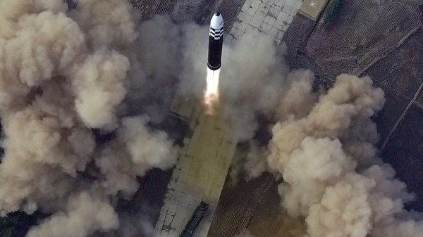 Tiến nhanh trong công nghệ tên lửa, Triều Tiên gửi thông điệp gì tới Hàn Quốc và Mỹ?