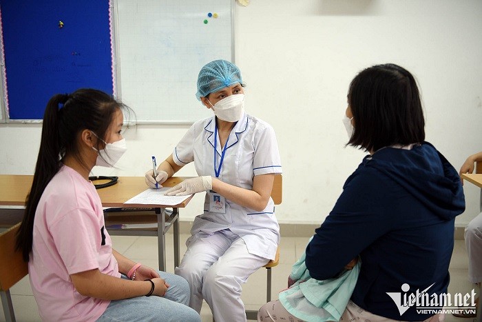 Hà Nội bắt đầu tiêm vaccine Covid-19 cho trẻ từ 5-11 tuổi