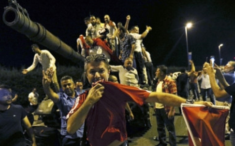 Đảo chính Thổ Nhĩ Kỳ: “Thế cờ” lật ngược