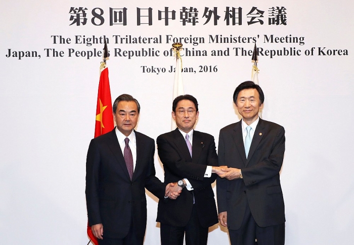 ngoai truong han trung nhat sap hoi dam tai trung quoc