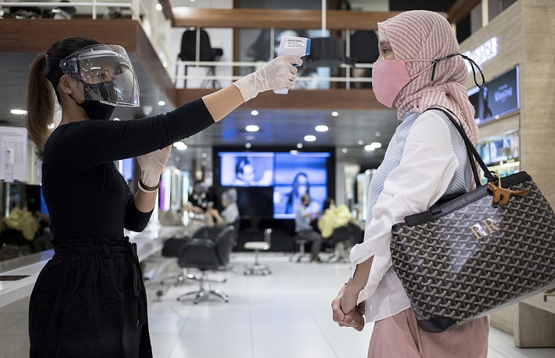 undefined 2052-1592812009