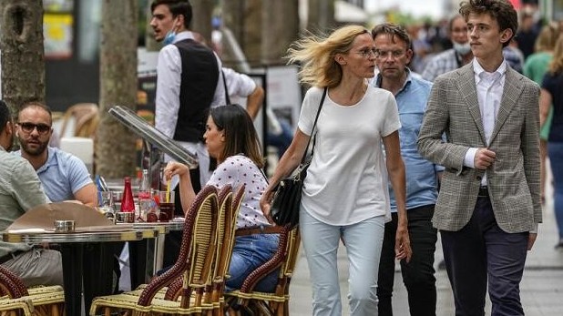 3 ngày liên tiếp Pháp ghi nhận trên 10.000 ca mắc Covid-19 mới