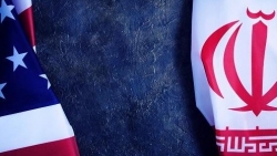 Quyền chủ động không còn chắc trong tay, Tổng thống Biden sẽ 'sửa sai' trong cách tiếp cận Iran?