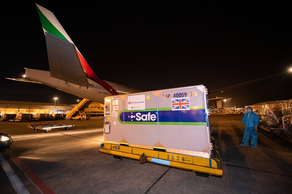 'Ngoại giao vaccine' của Đại sứ quán Anh: hai 'mũi chủ công'