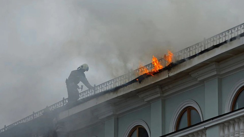 'Nồi áp suất' hạt nhân Zaporizhzhia: Nỗi lo thảm họa và sự cấp thiết của hợp tác thiện chí