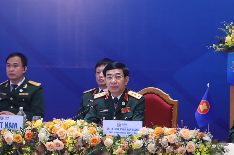 Hội nghị trực tuyến Tư lệnh lực lượng quốc phòng các nước ASEAN: Nhấn mạnh tình hình Biển Đông, kêu gọi đối thoại và hợp tác
