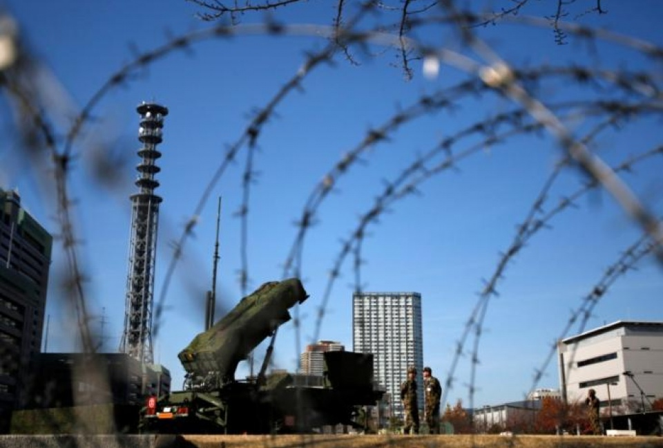 Nhật Bản “toát mồ hôi” chạy đua vũ khí với Triều Tiên