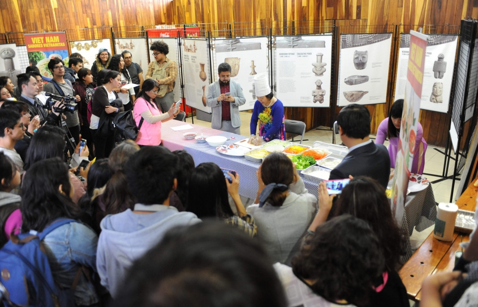 Quảng bá Văn hóa Việt tại Mexico