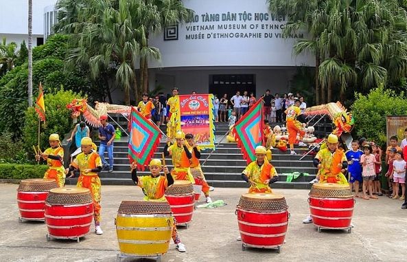 Trải nghiệm Tết Việt cùng nghệ nhân tại Bảo tàng Dân tộc học Việt Nam